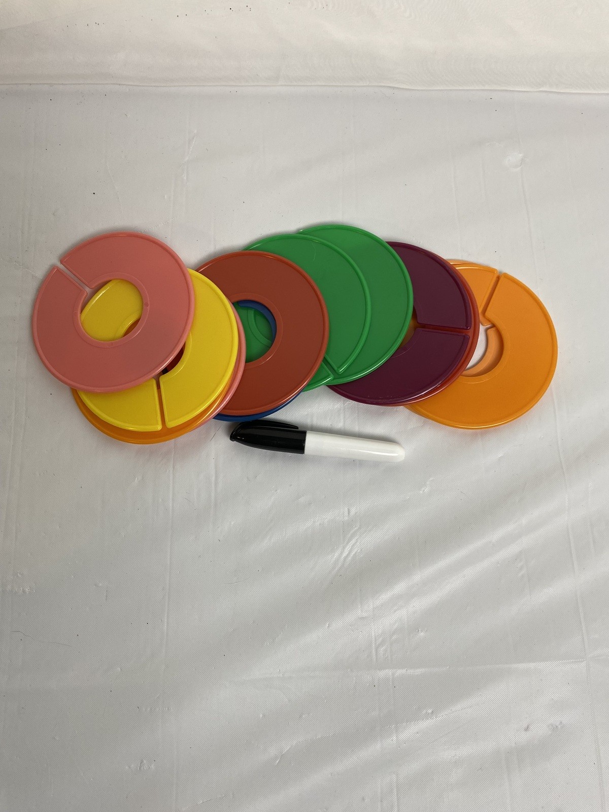 Colorful Plastic Clothing Rack Size or Style Divider Rings with Marker