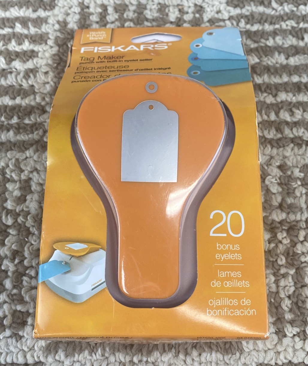 Fiskars Tag Maker Punch 2-3/4” Built-In Eyelet Setter w/ 20 Eyelets New in Box