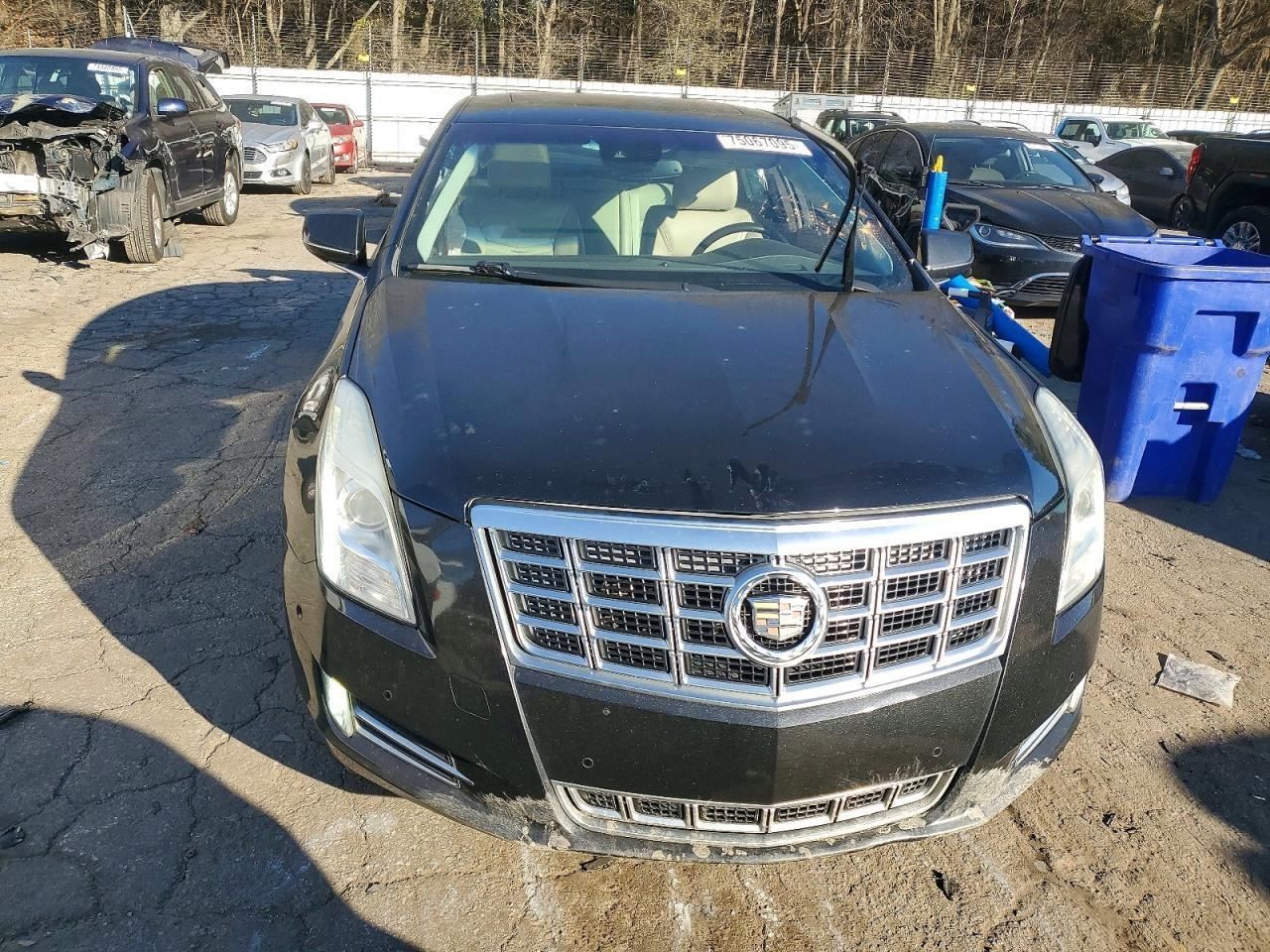 XTS 2015 Glove Box 5001732