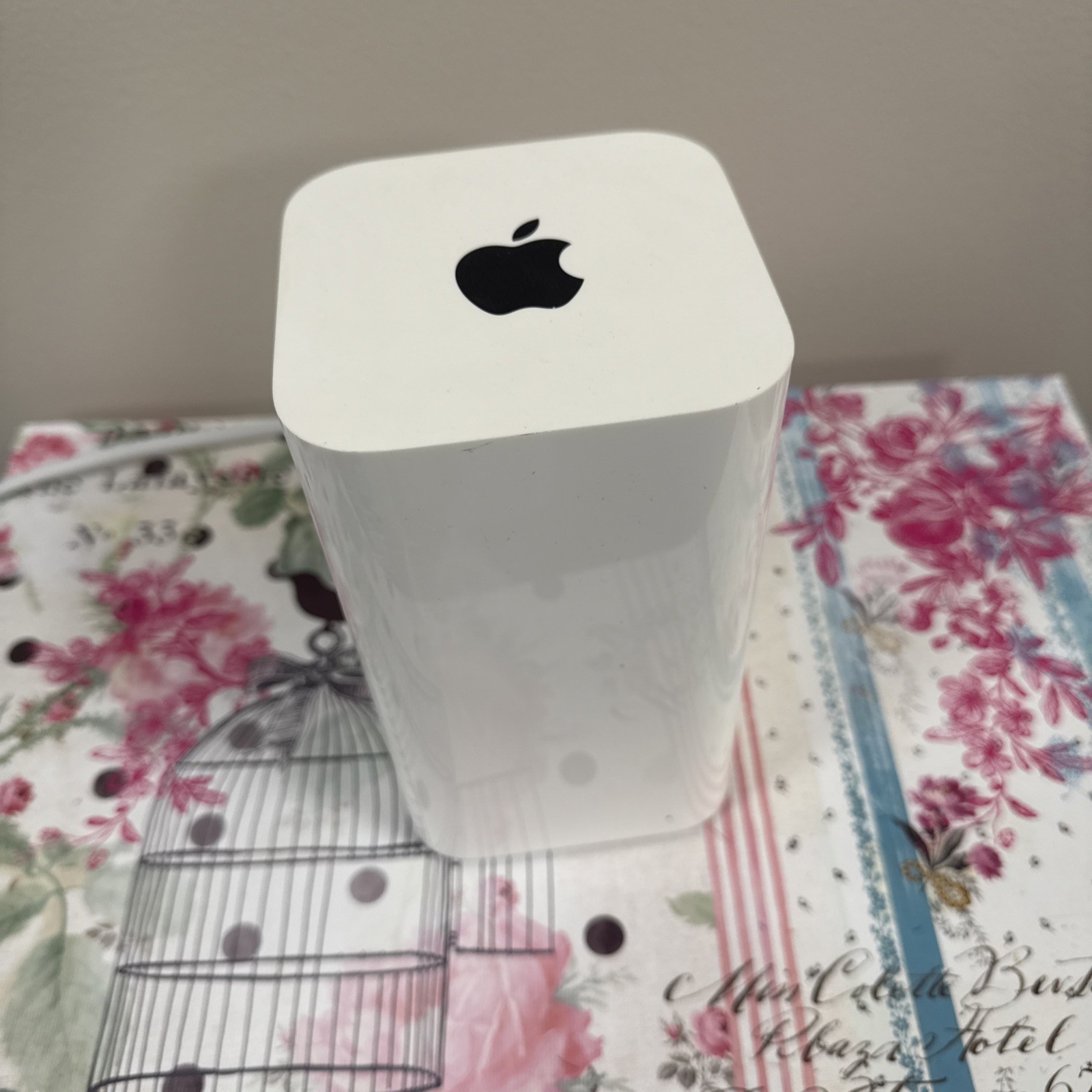 Apple A1521 AirPort Extreme Base Station Wi-Fi Router w/ Cord