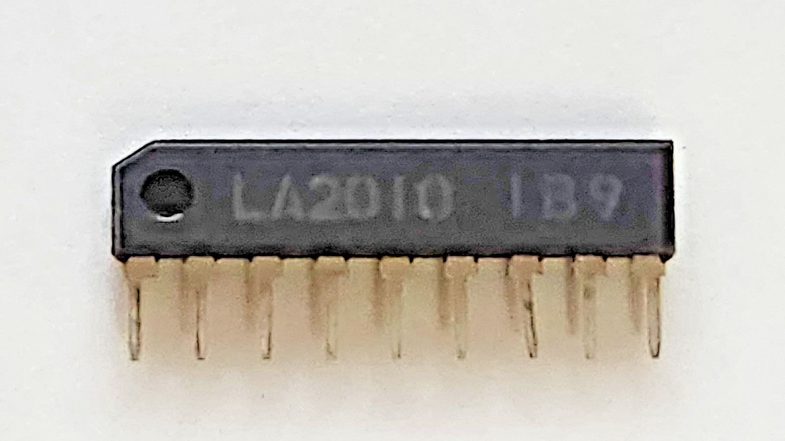 SANYO IC LA2010  SIP-9  USED IN VARIOUS APPLICATIONS