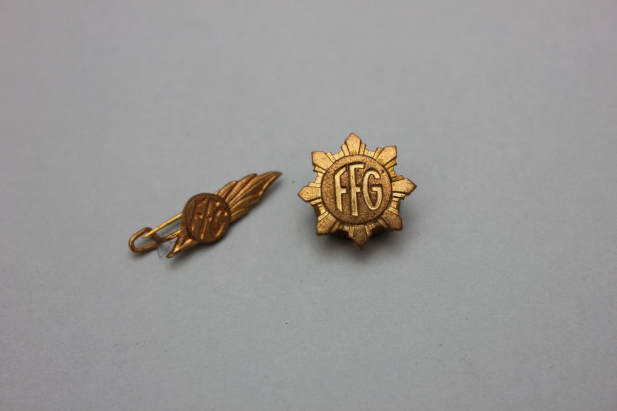FFG France 2 Gold Plated Pin Badges.