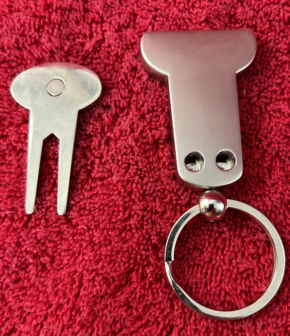 Hilton Times Square key Chain Metal magnetic Golf Ball Divot Tool