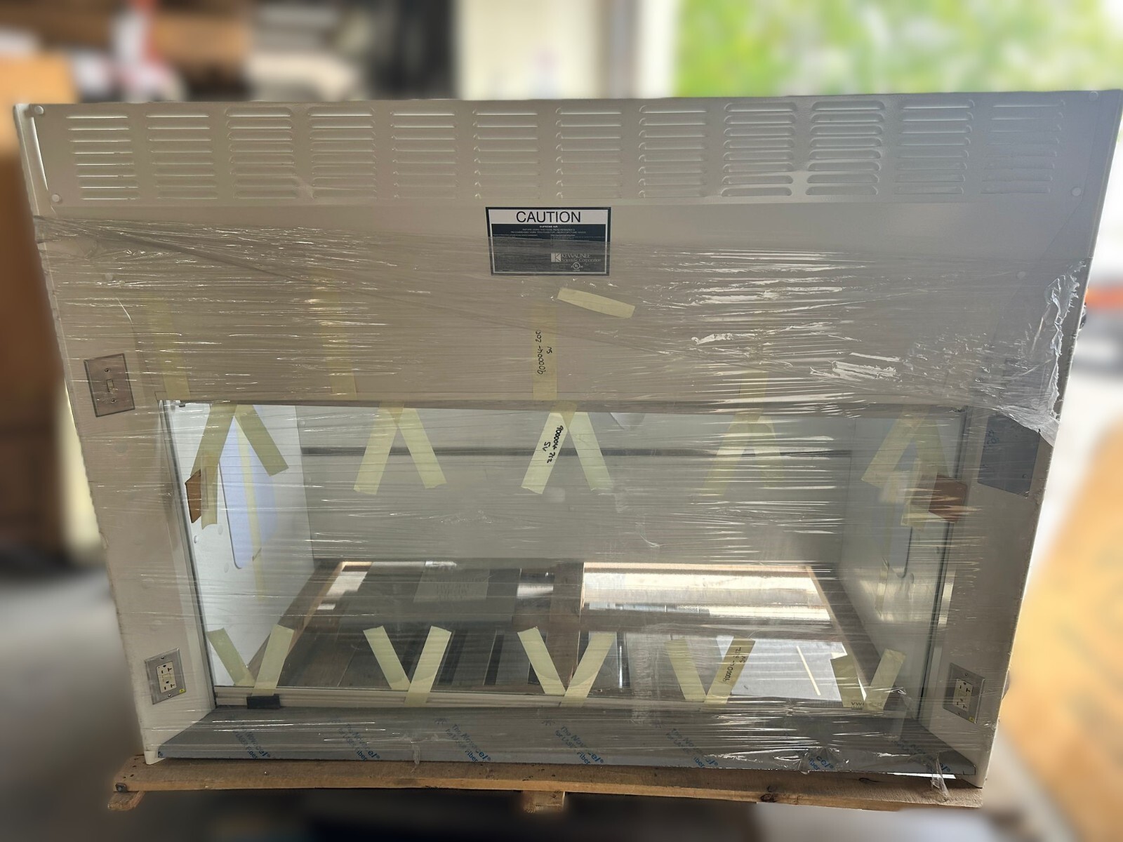Kewaunee H05 Supreme Air Fume Hood with Vertical Rising Sash