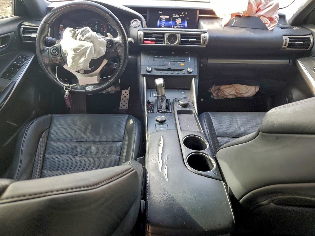 IS200T 2016 Glove Box 4925022