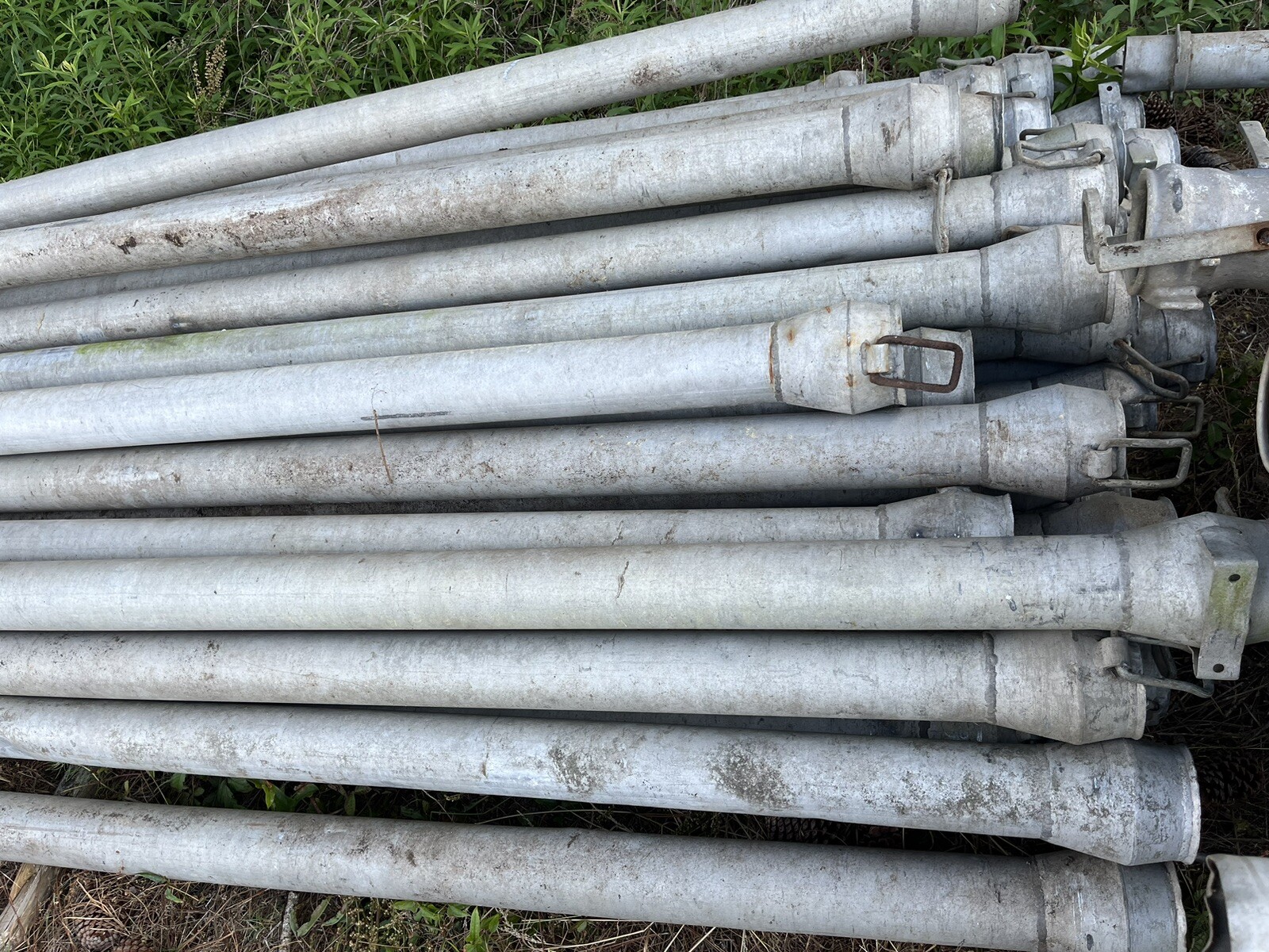 4” latch lock aluminum irrigation pipe 30’ Long 1250’