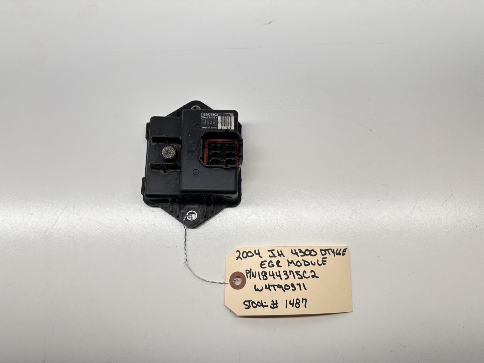 International DT466E EGR Module 1844375C2 W4T90371 2004 International 4300 Denso