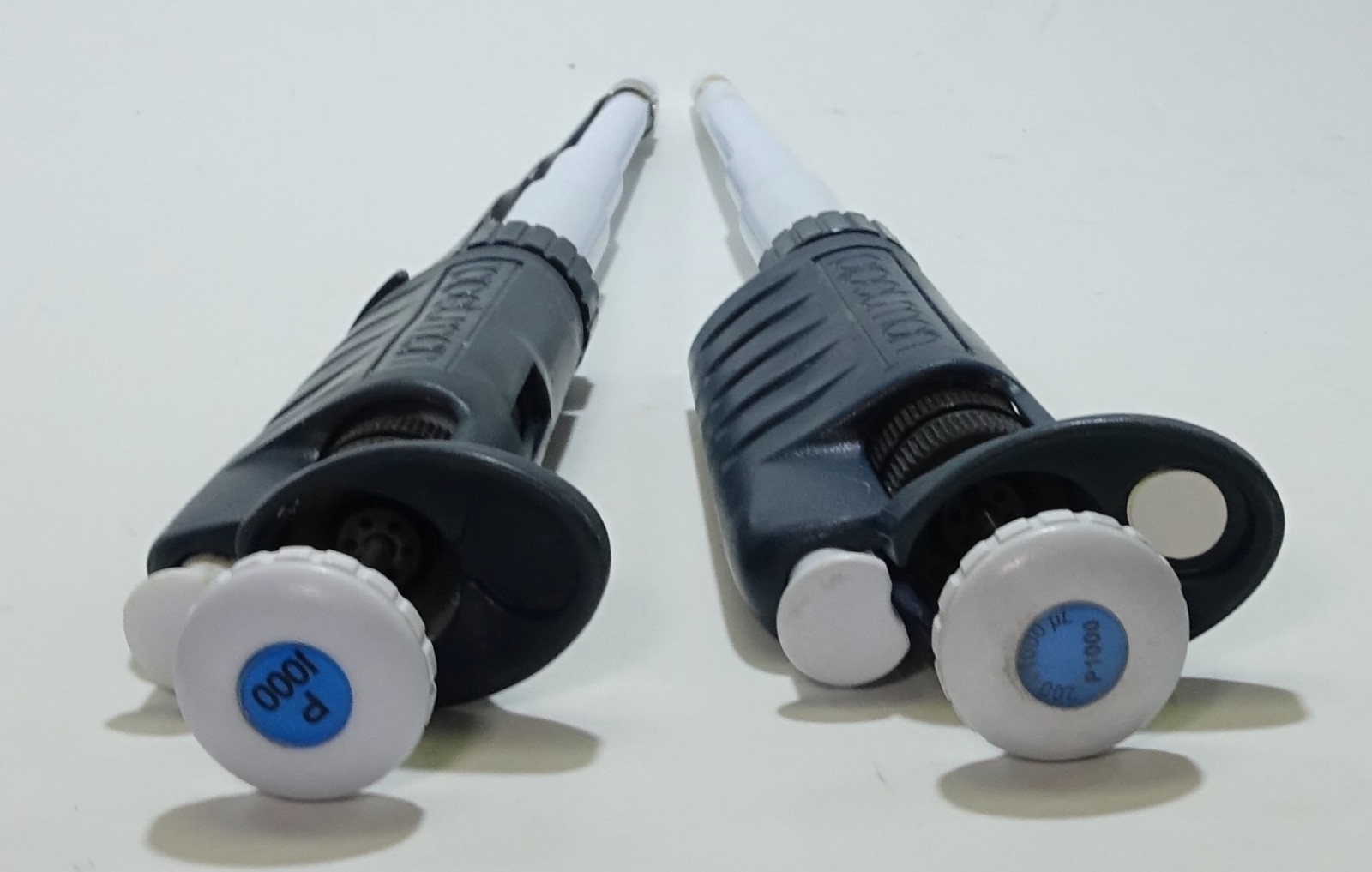 2X Gilson Pipetman P1000 Pipettes, needs calibration and service