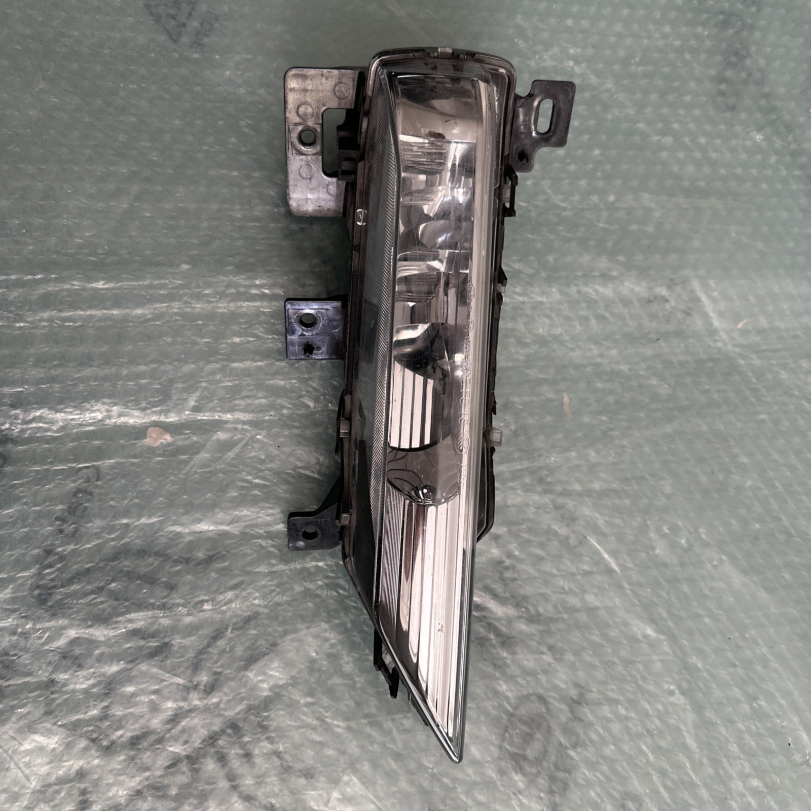 2018-2021 Infiniti QX80 Right Passenger Side Fog Lamp Assembly OEM