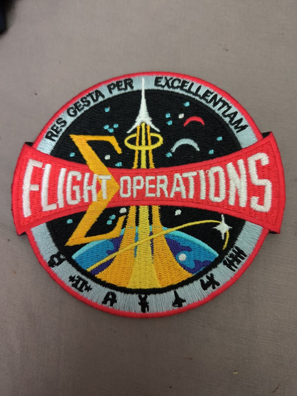 NASA MISSION OPERATIONS PATCH-ORIGINAL 1981-RES GESTA PER EXCELLENTIAM