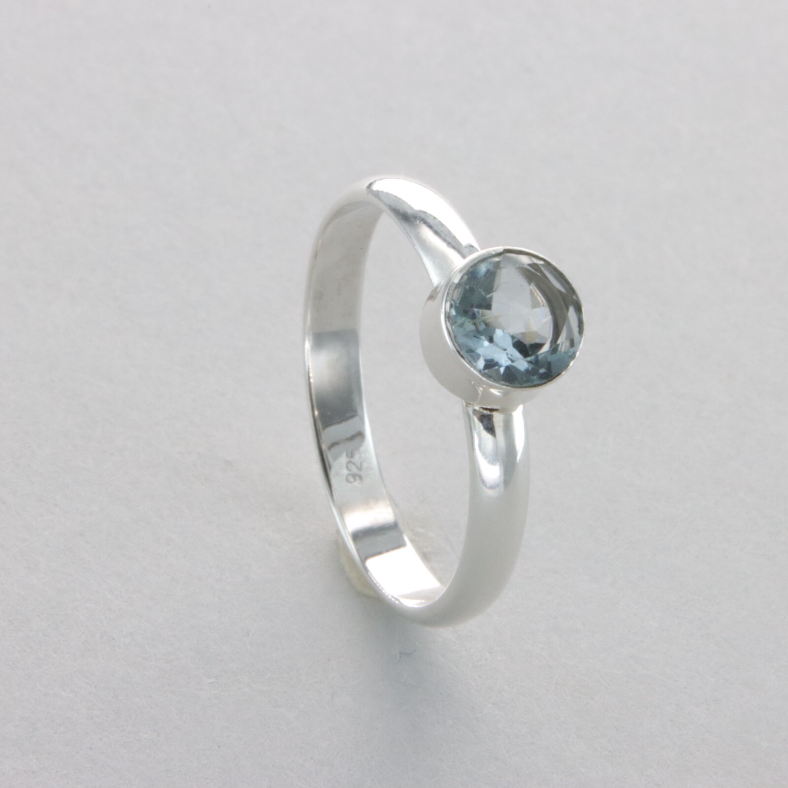 Round BLUE TOPAZ Ring Multiple Sizes 925 STERLING SILVER Natural Gemstone #21e