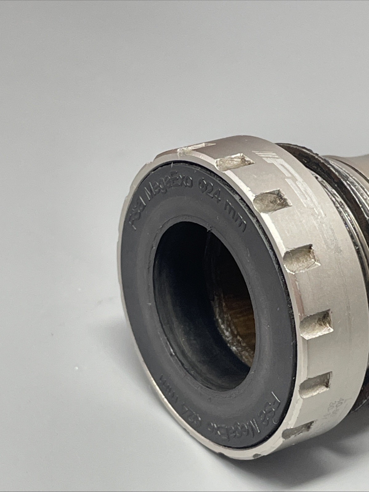 FSA Mega Exo Bottom Bracket Cartridge Sealed English Threaded Gold