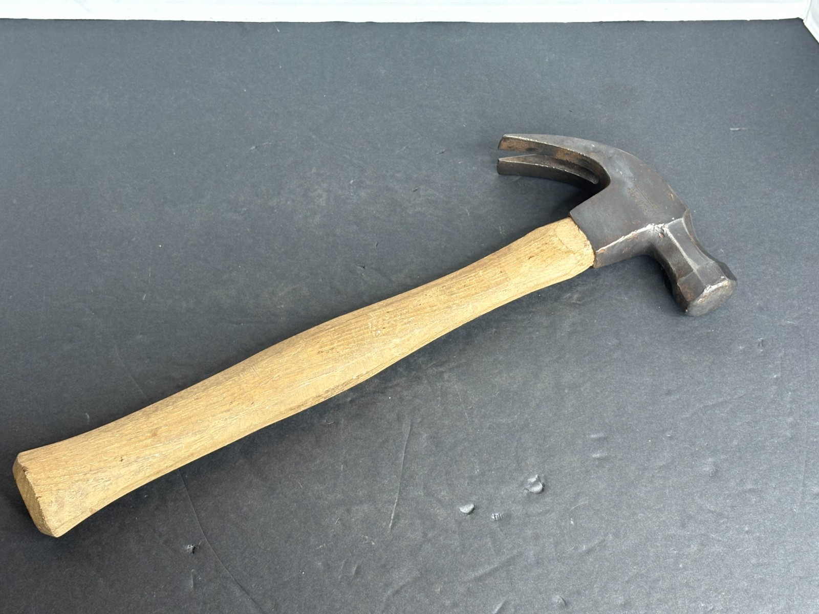 VTG. Plumb 16 oz Claw Hammer Carpenter USA Octagonal Head /Handle - Very Nice