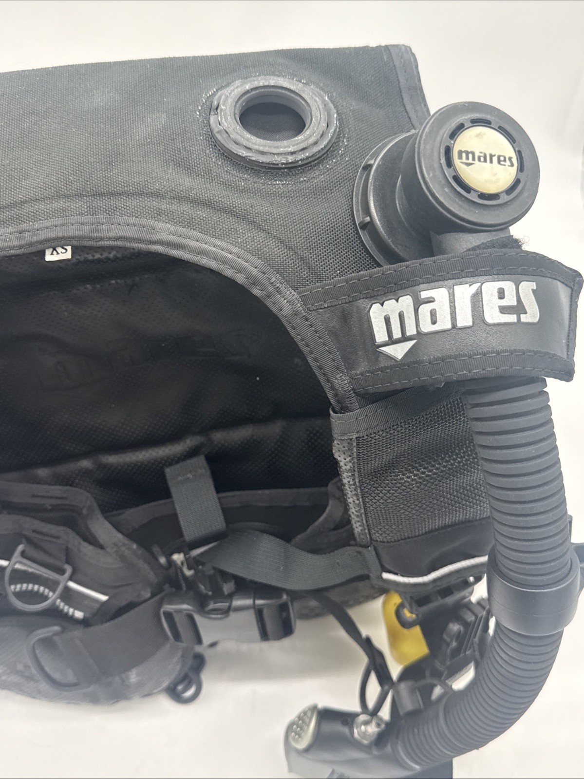 Mares Frontier Vera Womens BCD Size XS Used