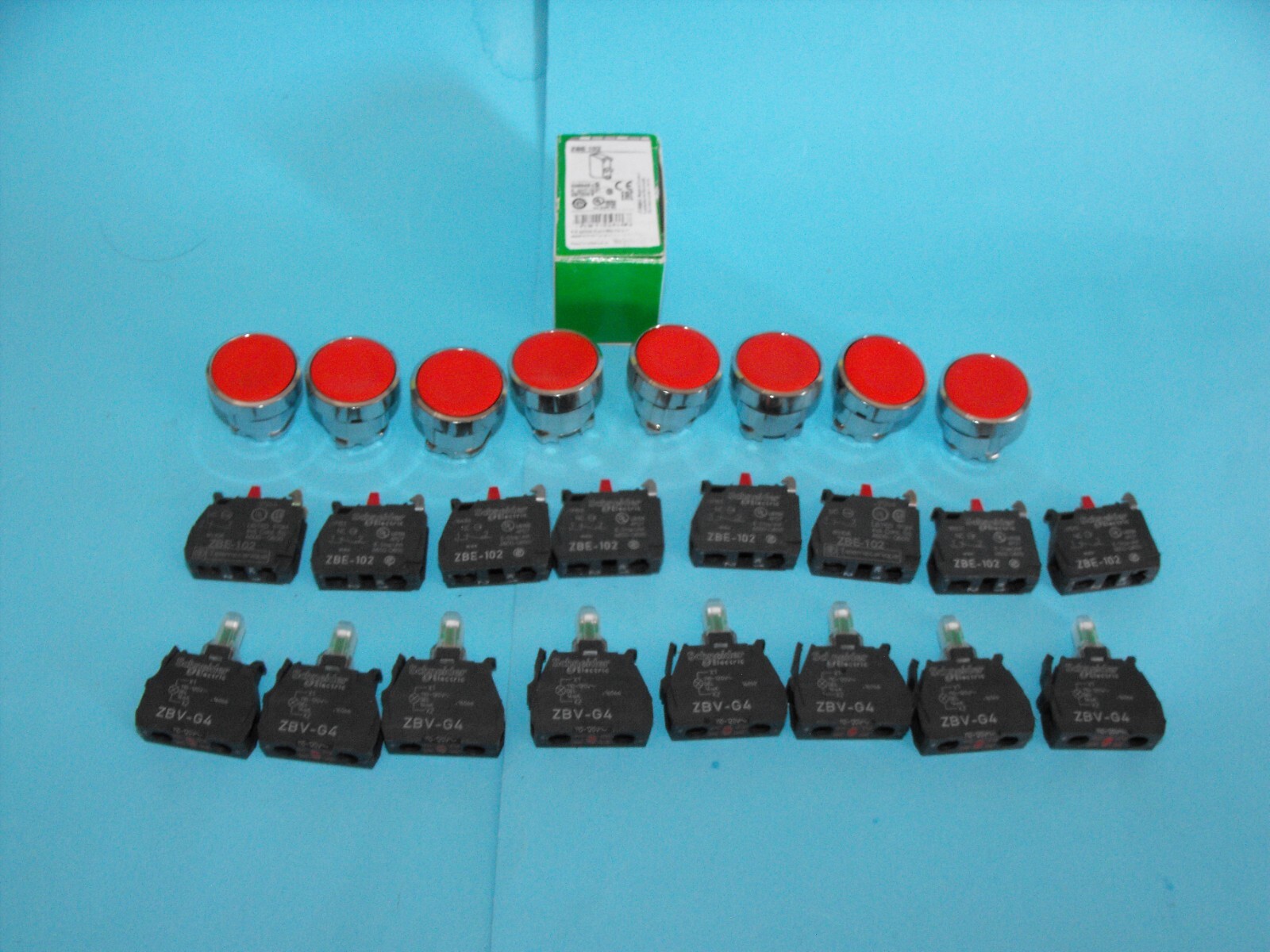 Schneider Electric.TELEMECANIQUE ZB4BA4+ZBV-G4+ZBE-102.(LOT8PCS).NEW.