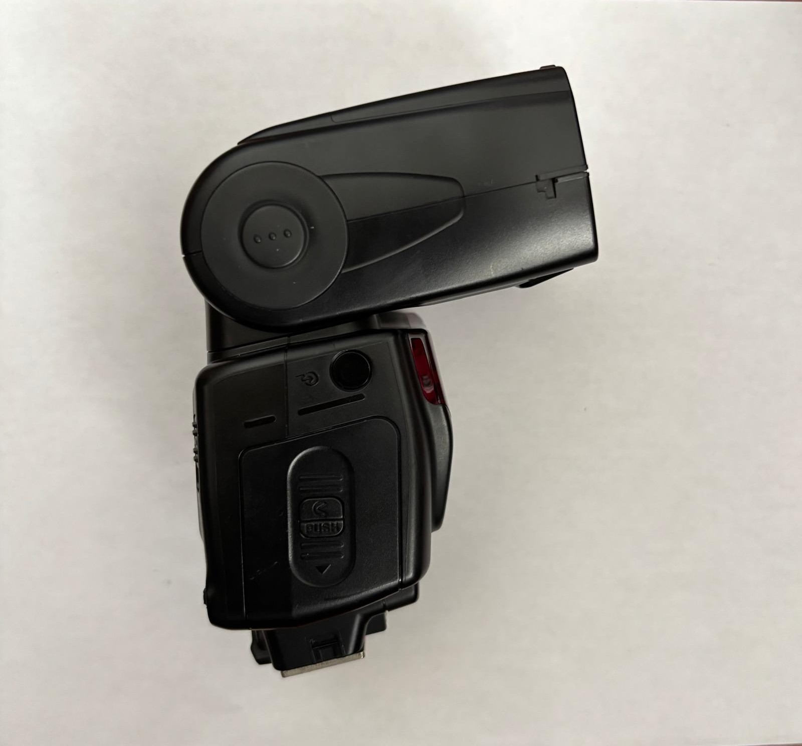 Nikon Speedlight SB-700 Shoe Mount Electronic Flash