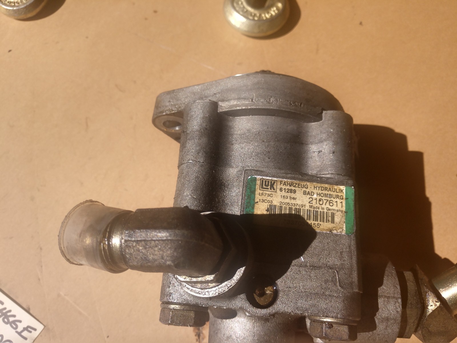 INTERNATIONAL POWER STEERING PUMP 2107611C1