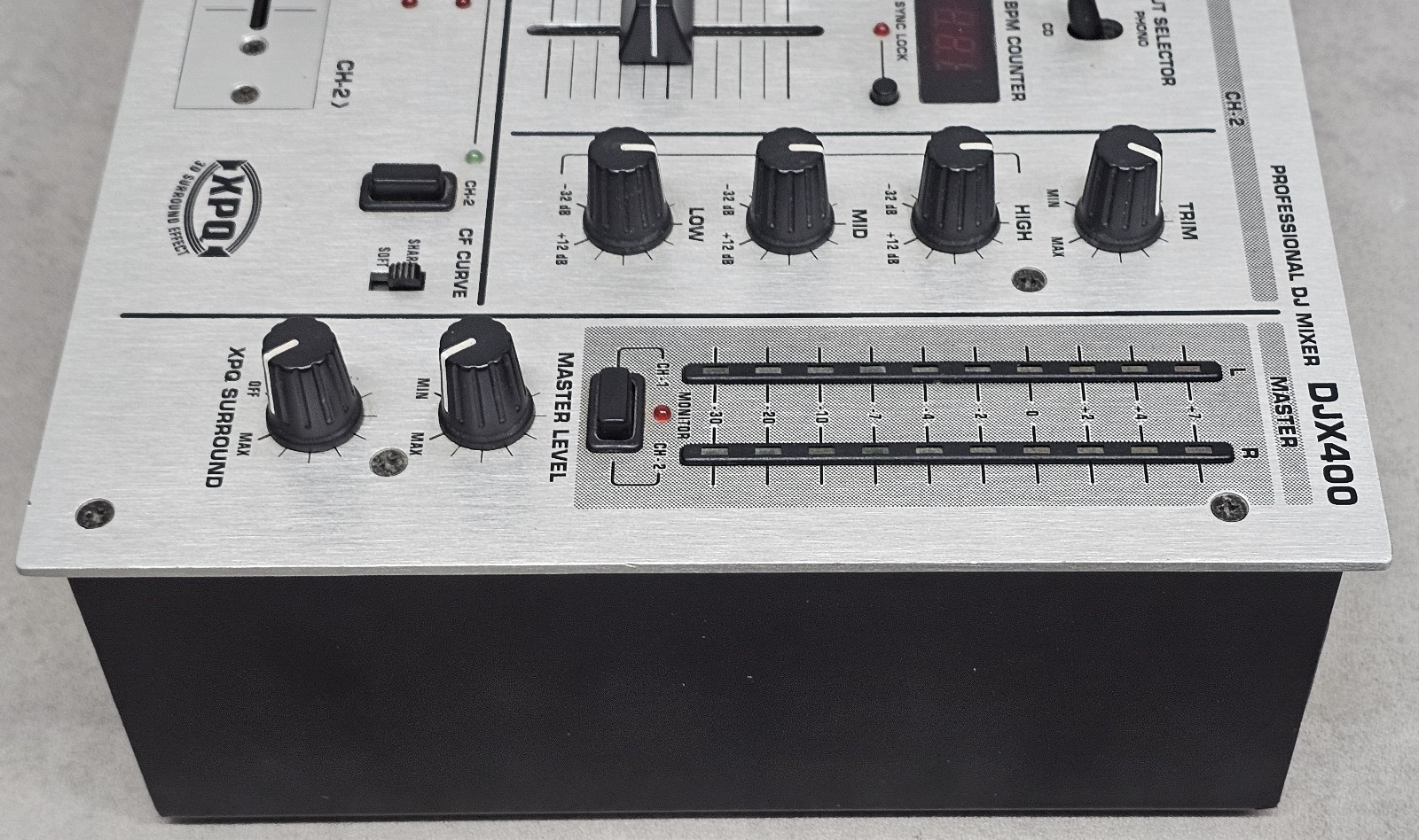 Behringer Pro Mixer DJX400