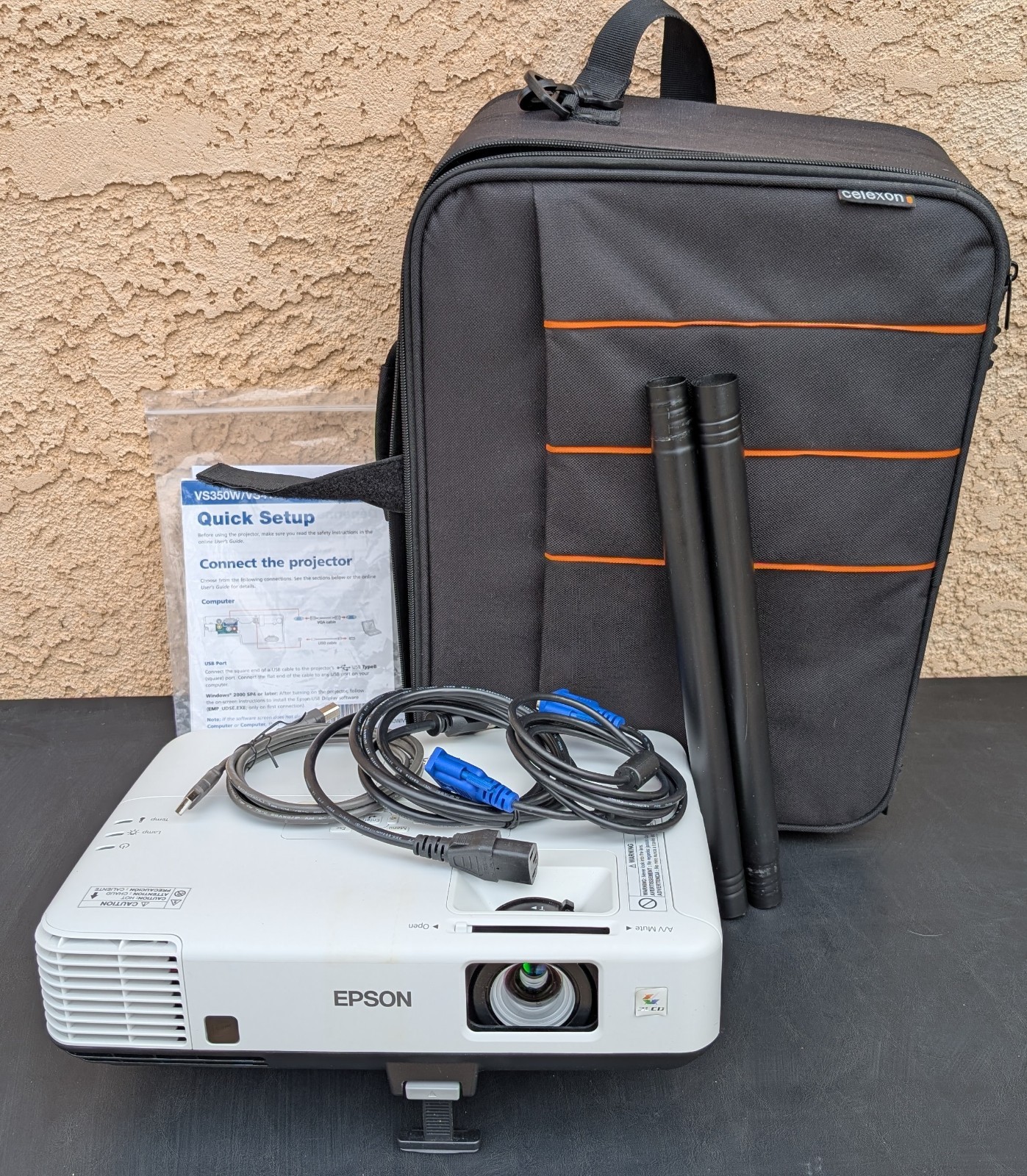 Epson VS410 LCD Portable Projector 4000 Lumens VGA Tested Works 50 Lamp Hrs Case