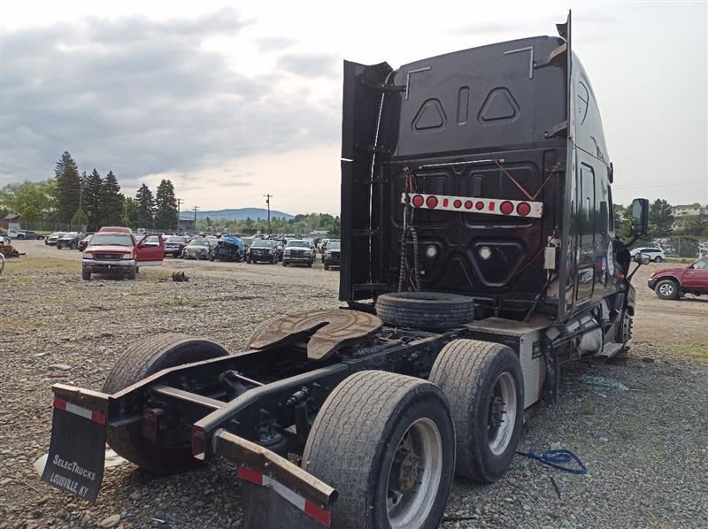 Freightliner Cascadia Left Lower Sleeper Fairing, 16x64 (9776988