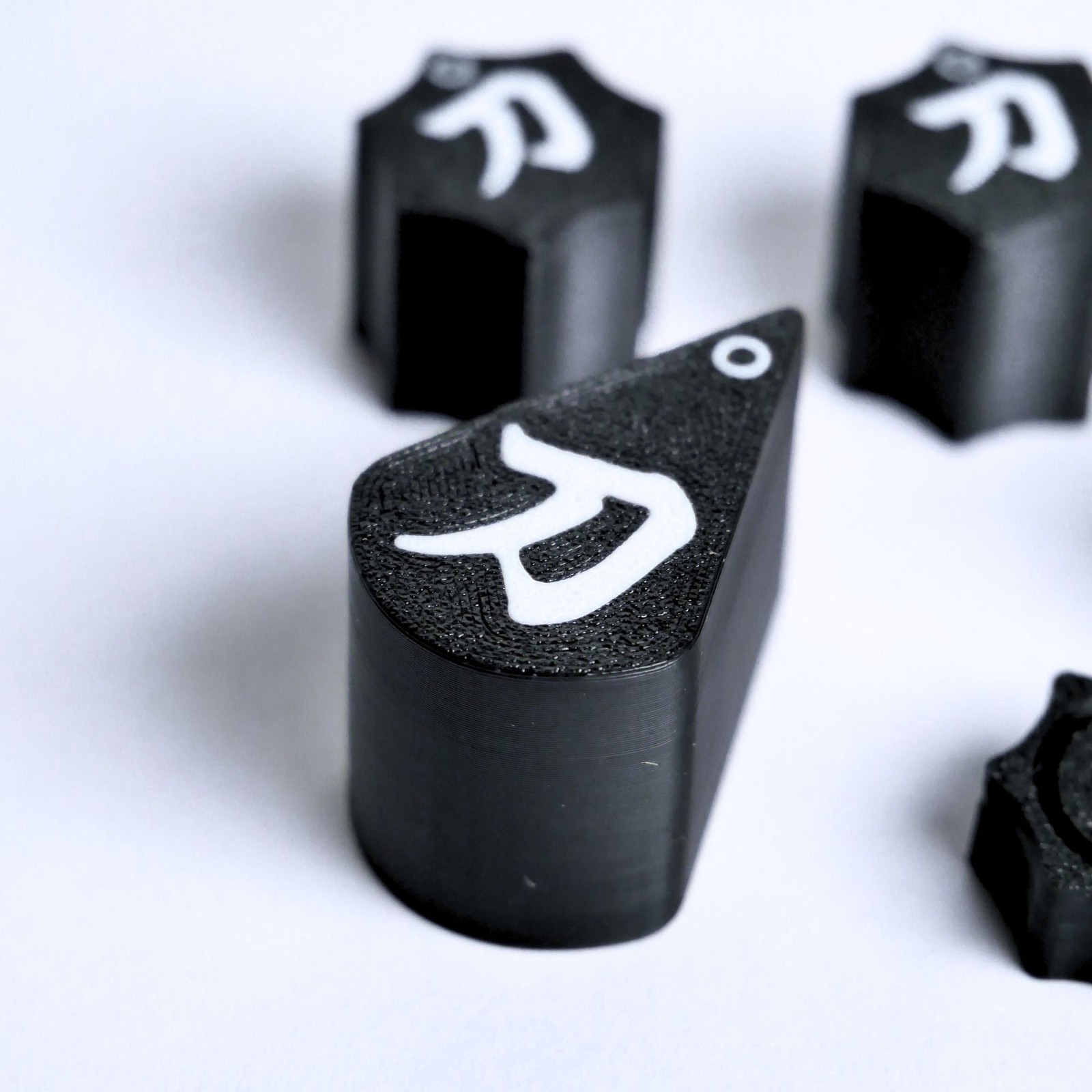 Custom Boss Katana Knobs – Black Fluted (Full Sets for 50, 100, Artist)