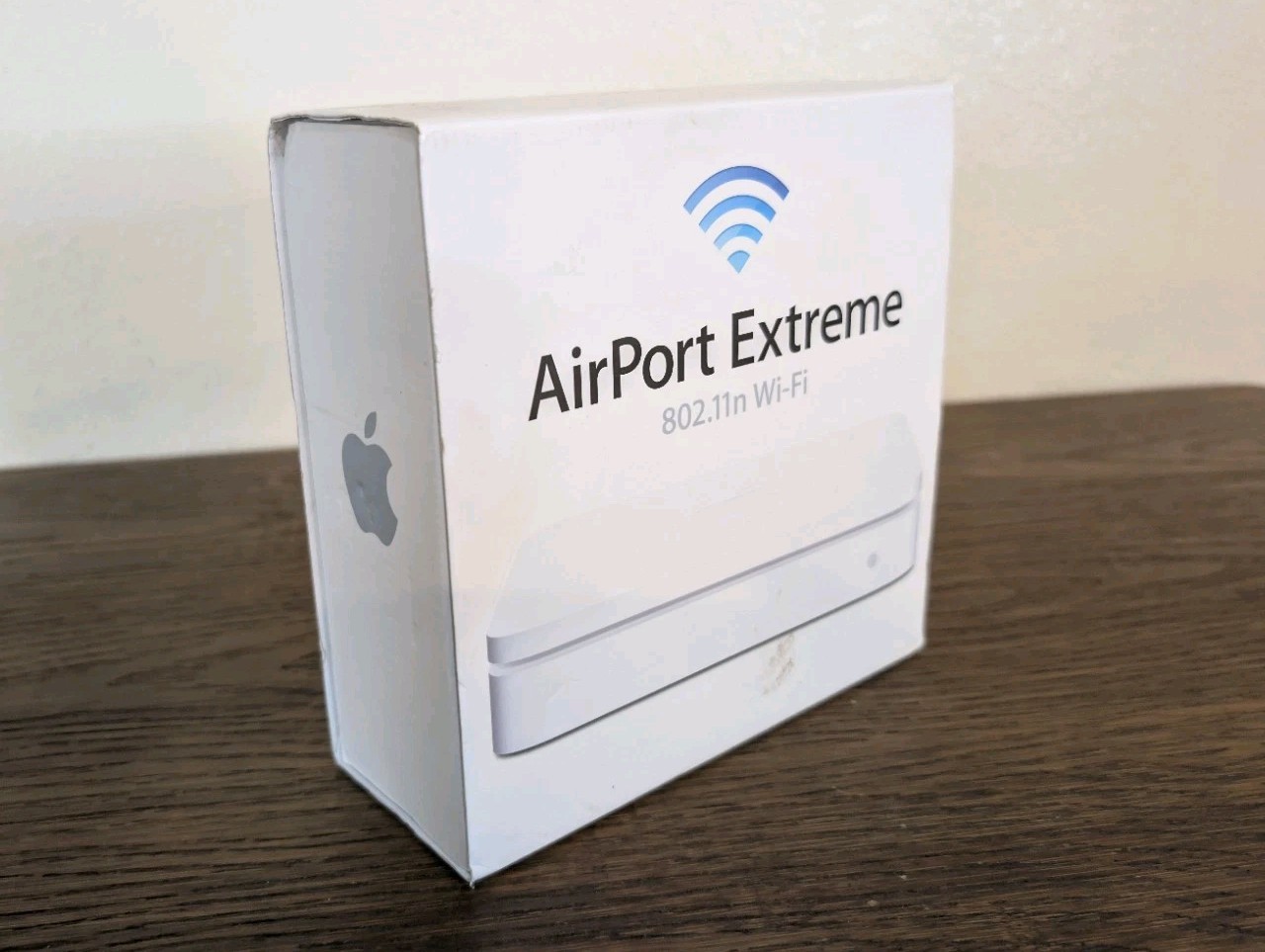 Apple Airport Extreme Wireless Router 802.11n 5th Gen (A1408) Mint Condition!