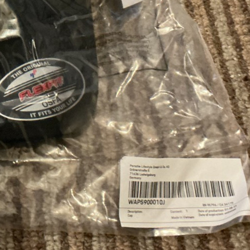 Genuine Porsche Flexfit Cap Embroidered Emblem Crest Stretch BNWT WAP5900010J