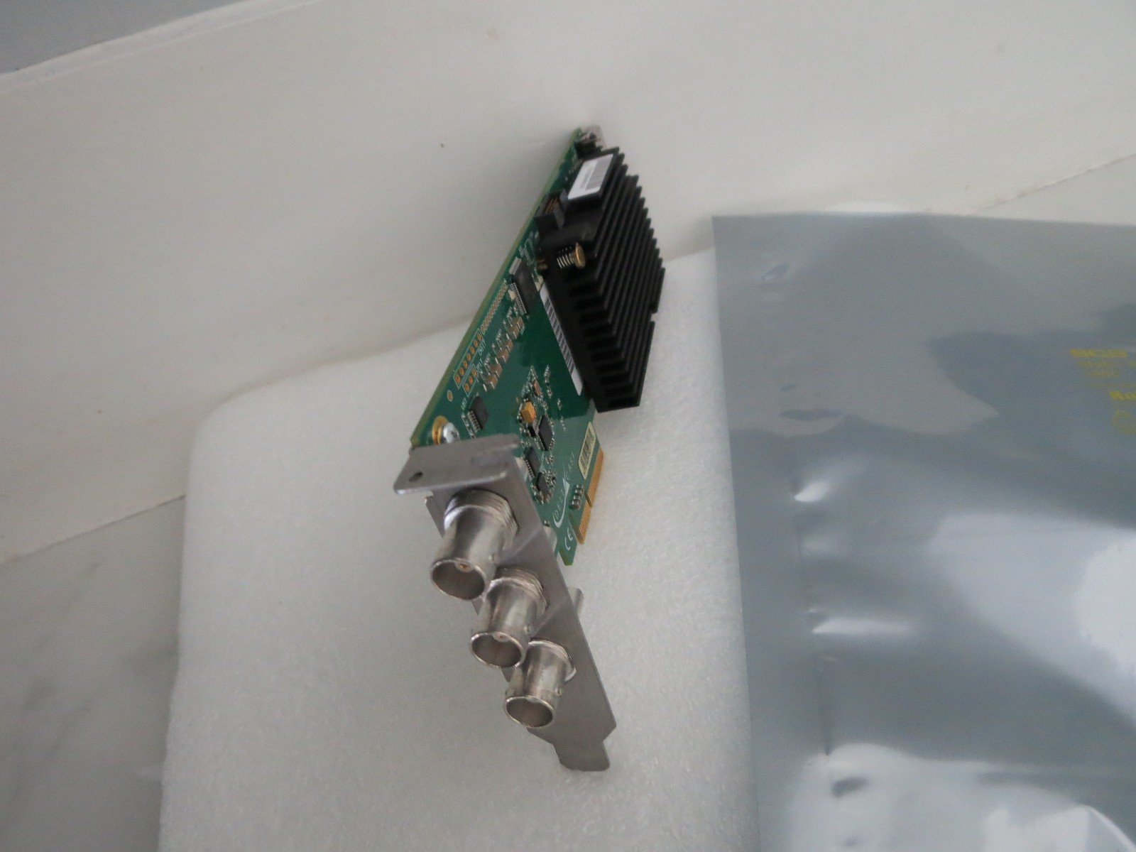 Deltacast Delta- 3G- elp 02  Video Caputure card with Half Bracket