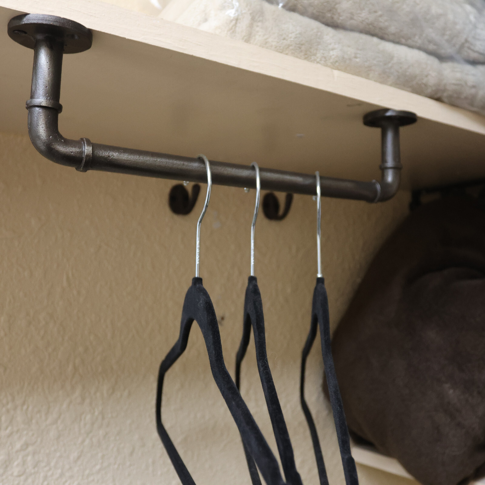 EXTRA CLOSET BAR,GRAB BARS,IDUSTRAIL DECOR,HANGING STORAGE,HOME DECOR, HW-122B