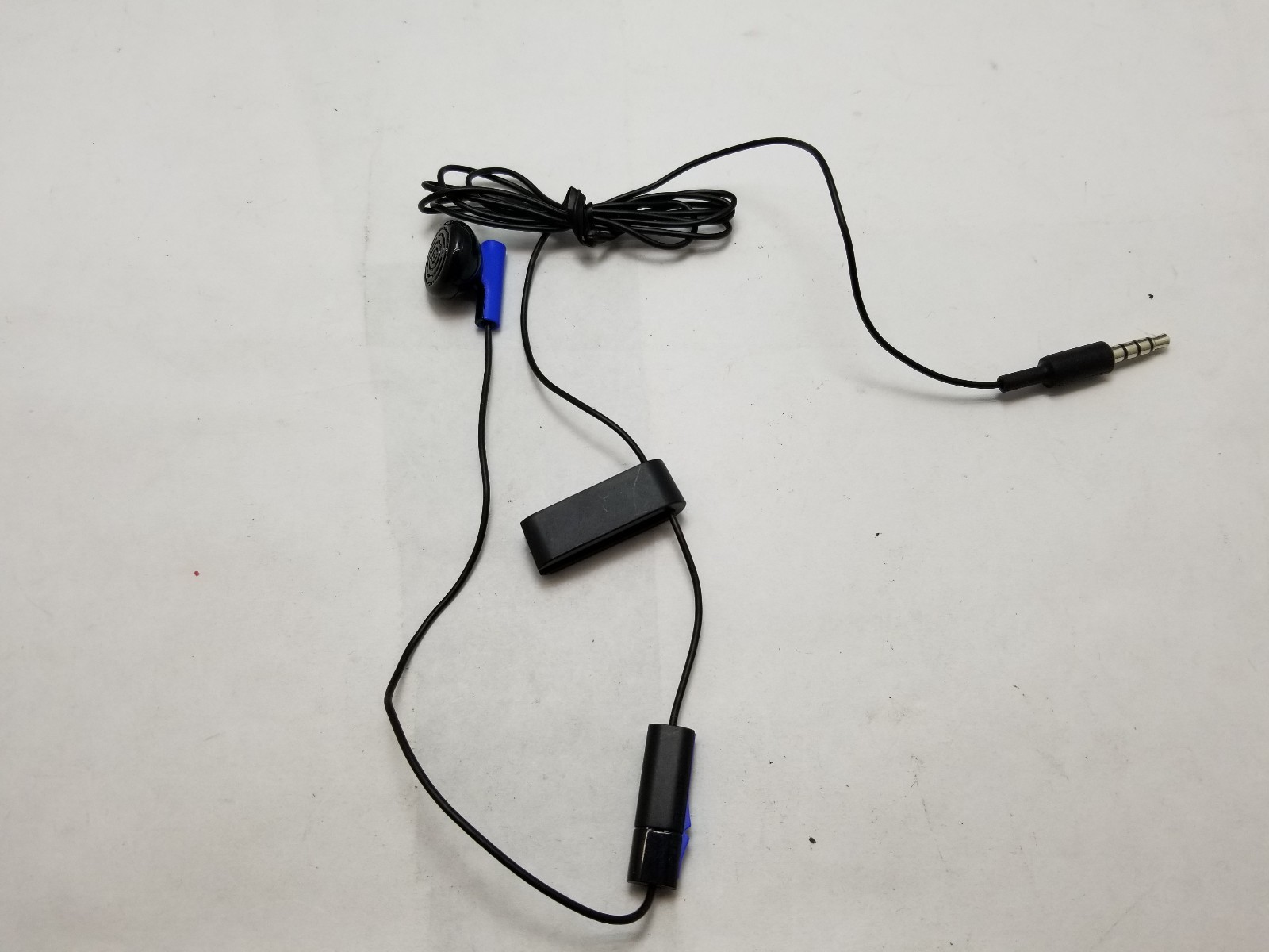 Official OEM Original Sony Playstation 4 PS4 Mono Chat Earbud Headphone with Mic