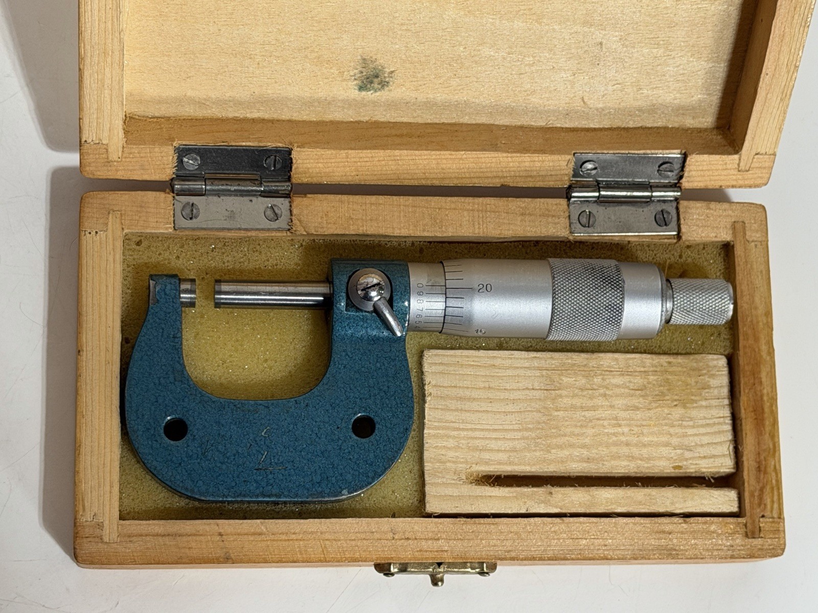 Vintage Micrometer 0-1 Excellent Condition In Original Box