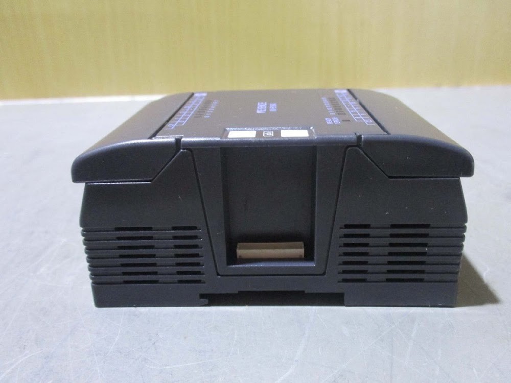 KEYENCE KV-E16X PLC with Built-in Display Function USED #2