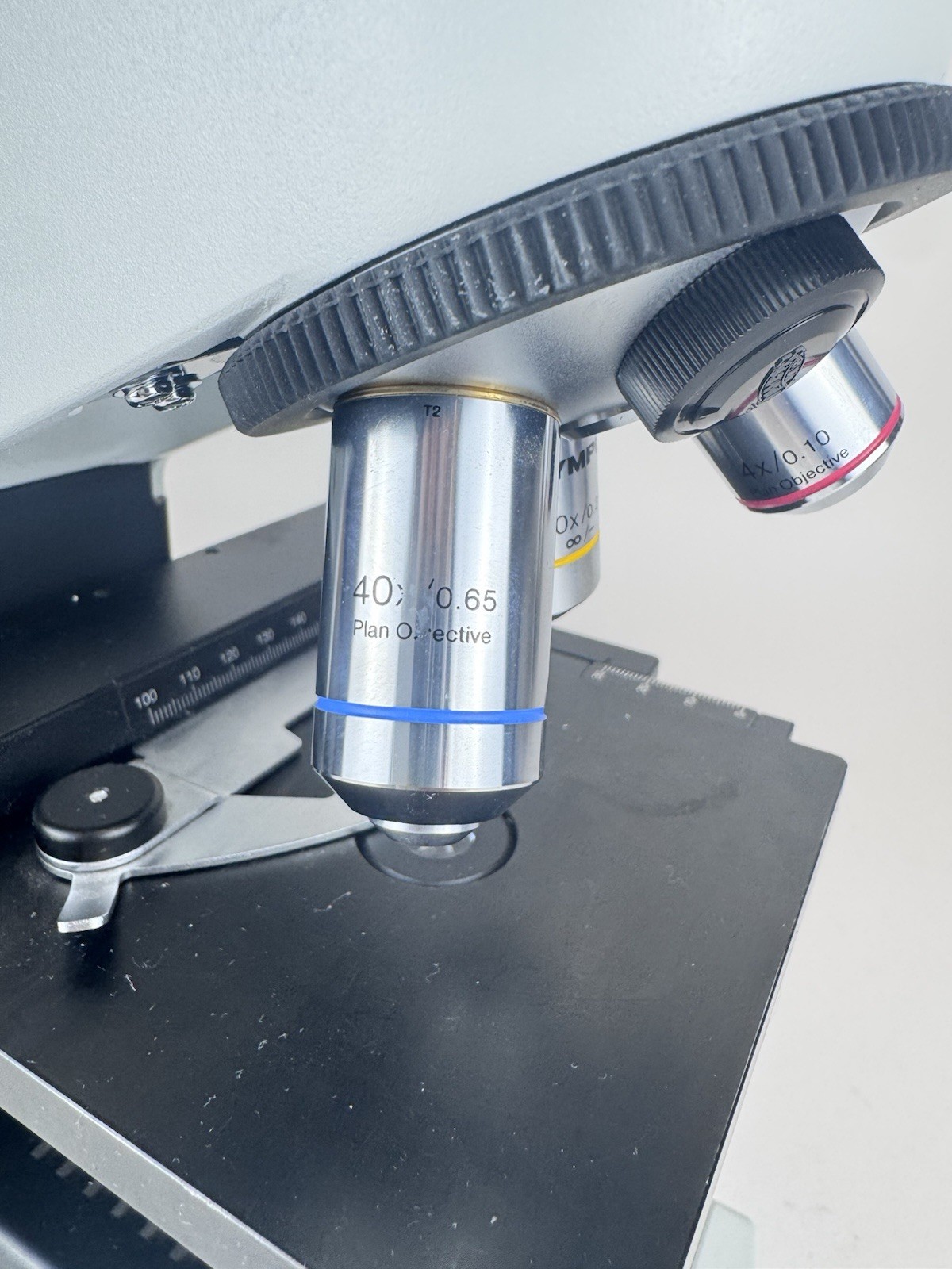 OLYMPUS CX21FS1 BINOCULAR MICROSCOPE PLAN 4 10 40 100 OBJECTIVES Olympus CX21
