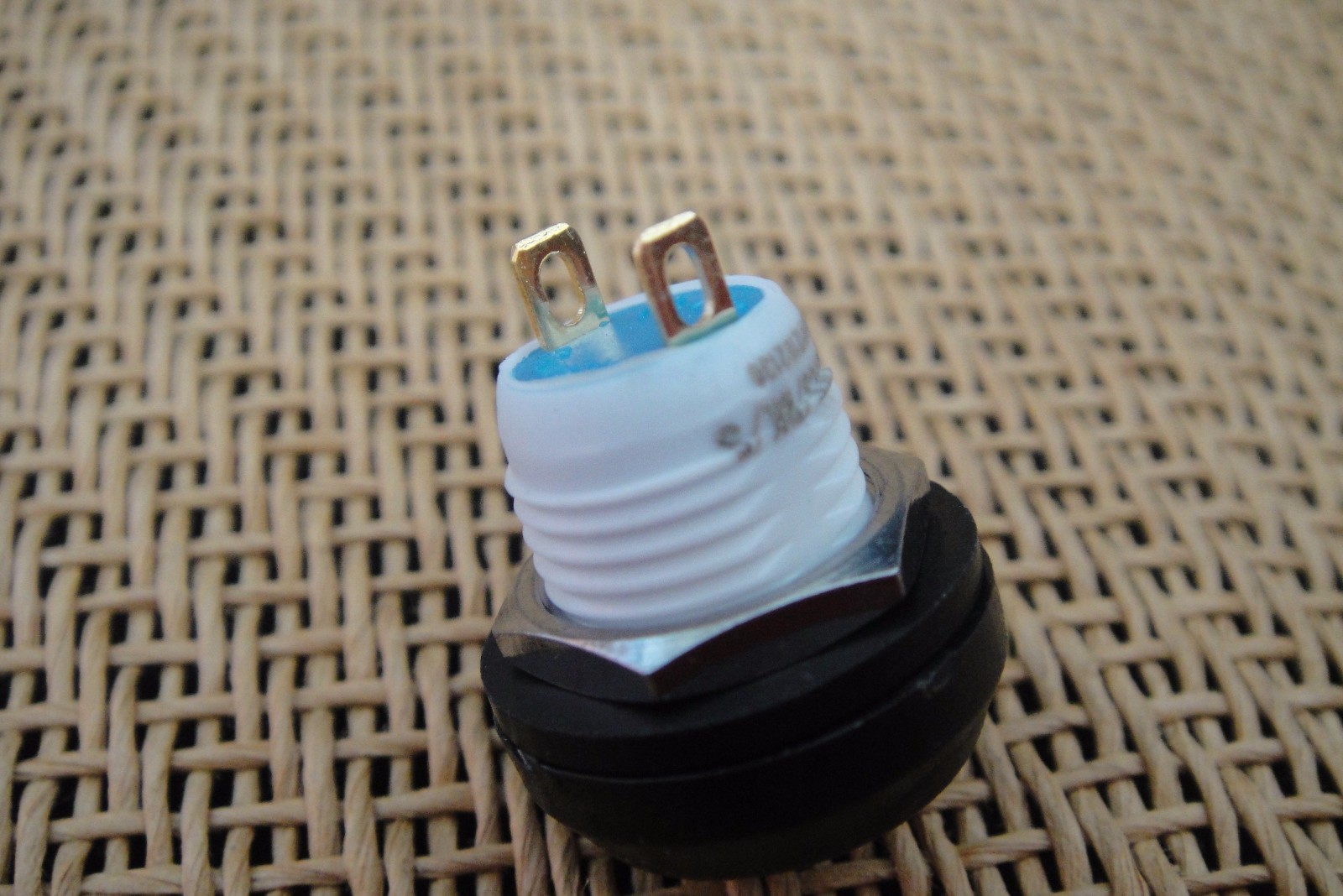 Red/Yellow/Blue/Green/White/Black 12mm Mounting Locking Latch Push Button Switch