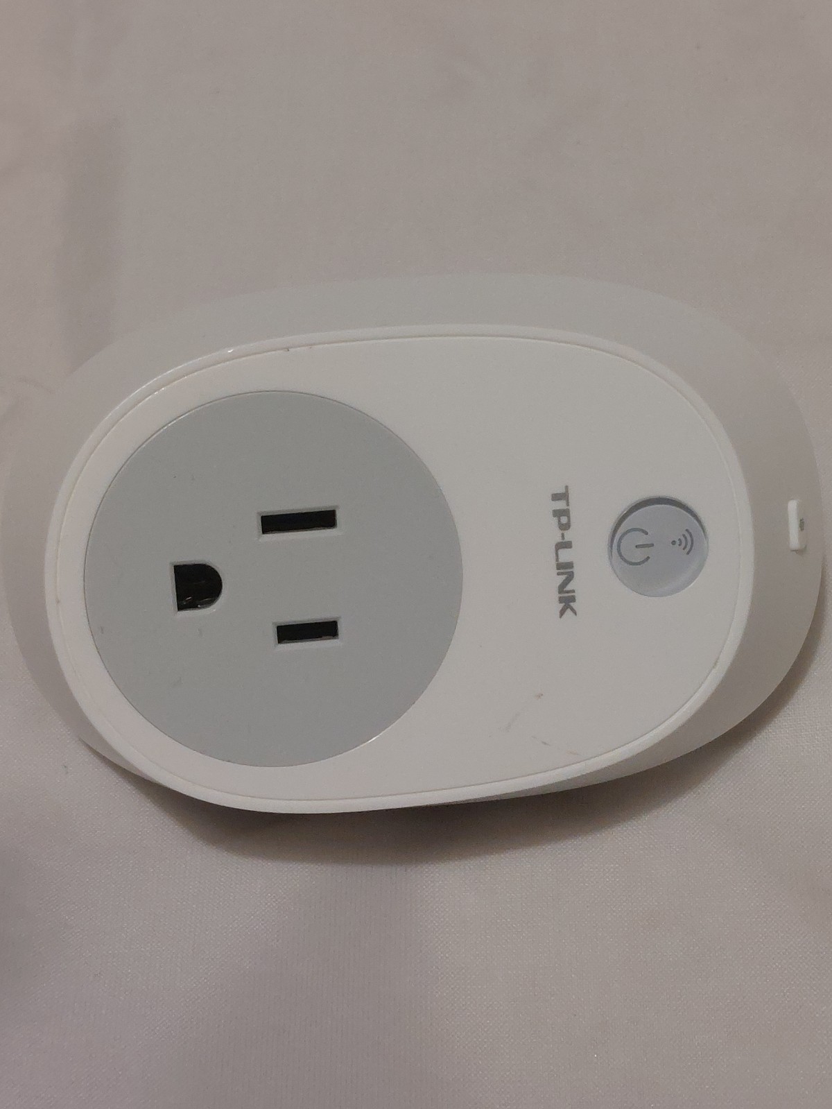 TP- LINK HS100 - Smart WiFi Plug Works With Multiple Smart Home Systems