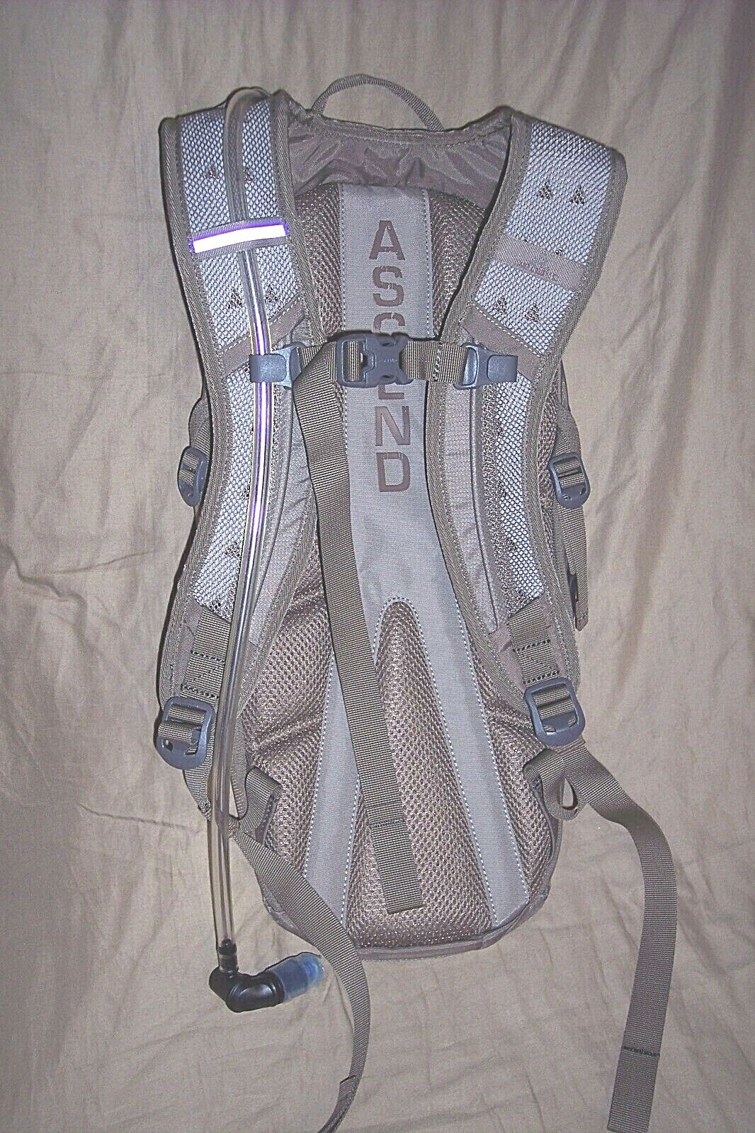 Ascend Hydration Pack Back 4L Pack Padded Hiking Pack Fishing 2 Liter Bladder