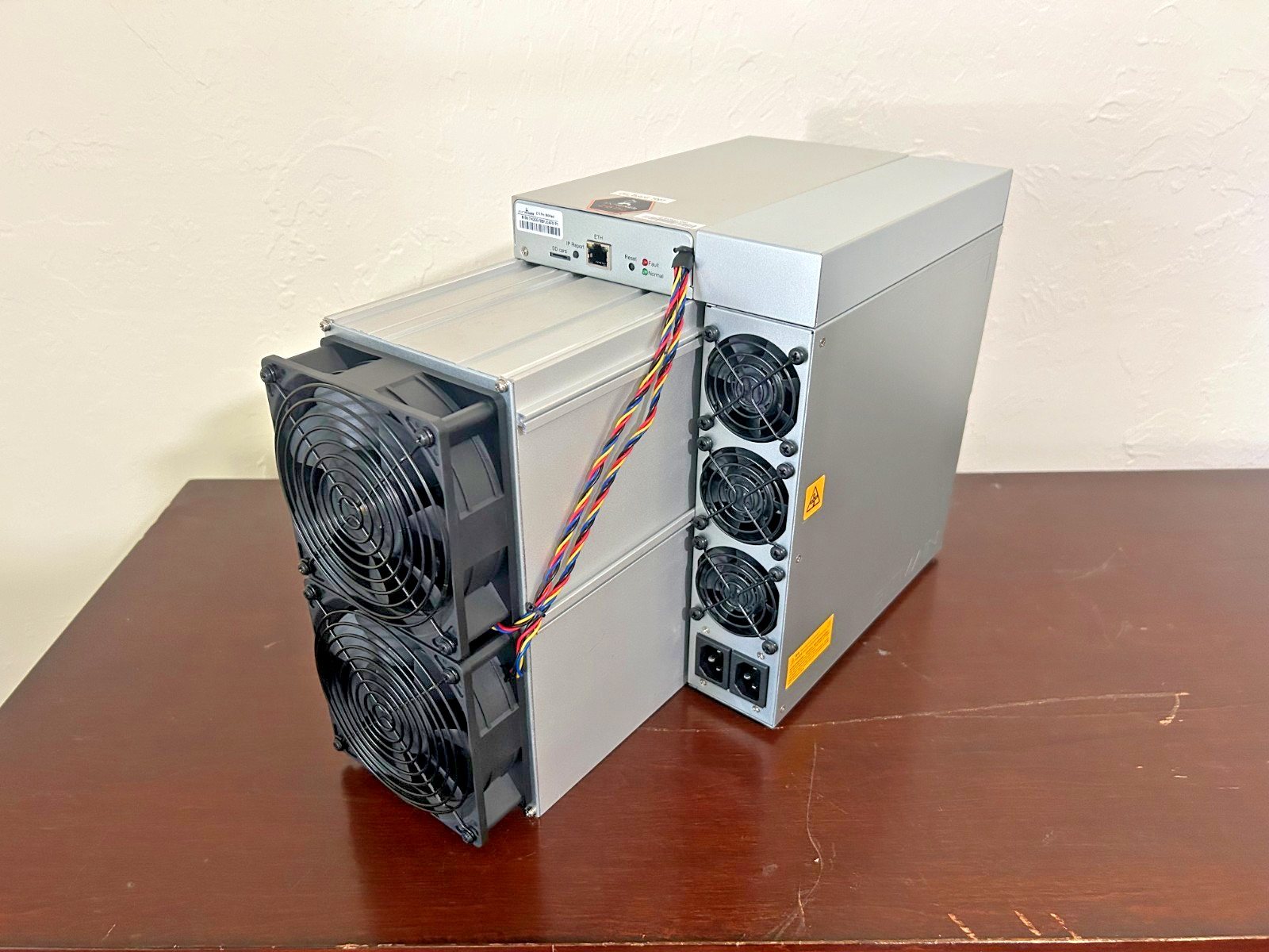 BITMAIN Antminer Z15 Pro 860k/sol 2780W Miner With Warranty BRAND NEW ZEC Miner