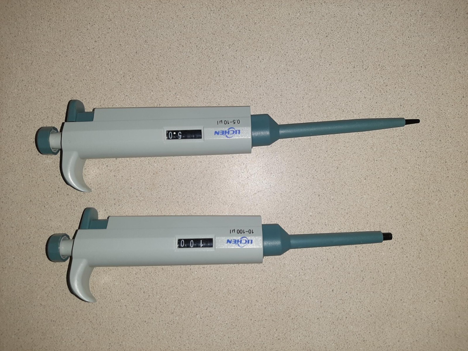 A set of two Lichen pipettes, 10-100 and 0.5-10 microliter ranges