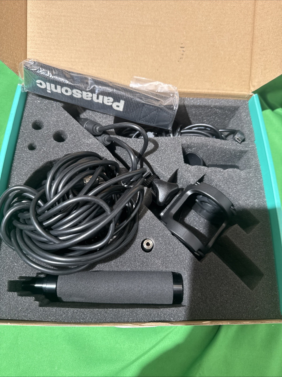 MOVO VXR100 Professional Read!!!! No Microphone!!!