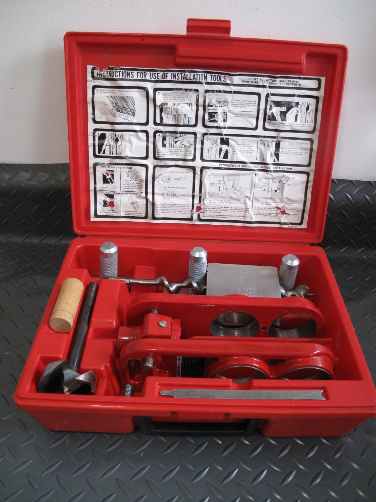 Kwikset installation door jig set model 138 w/ drills nice condition