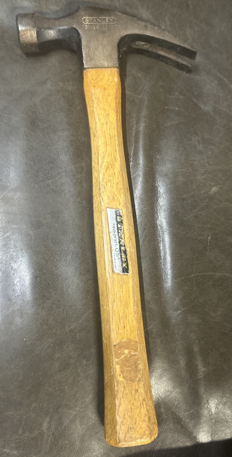 VINTAGE STANLEY 100 PLUS 101 1/2A 16OZ Hammer