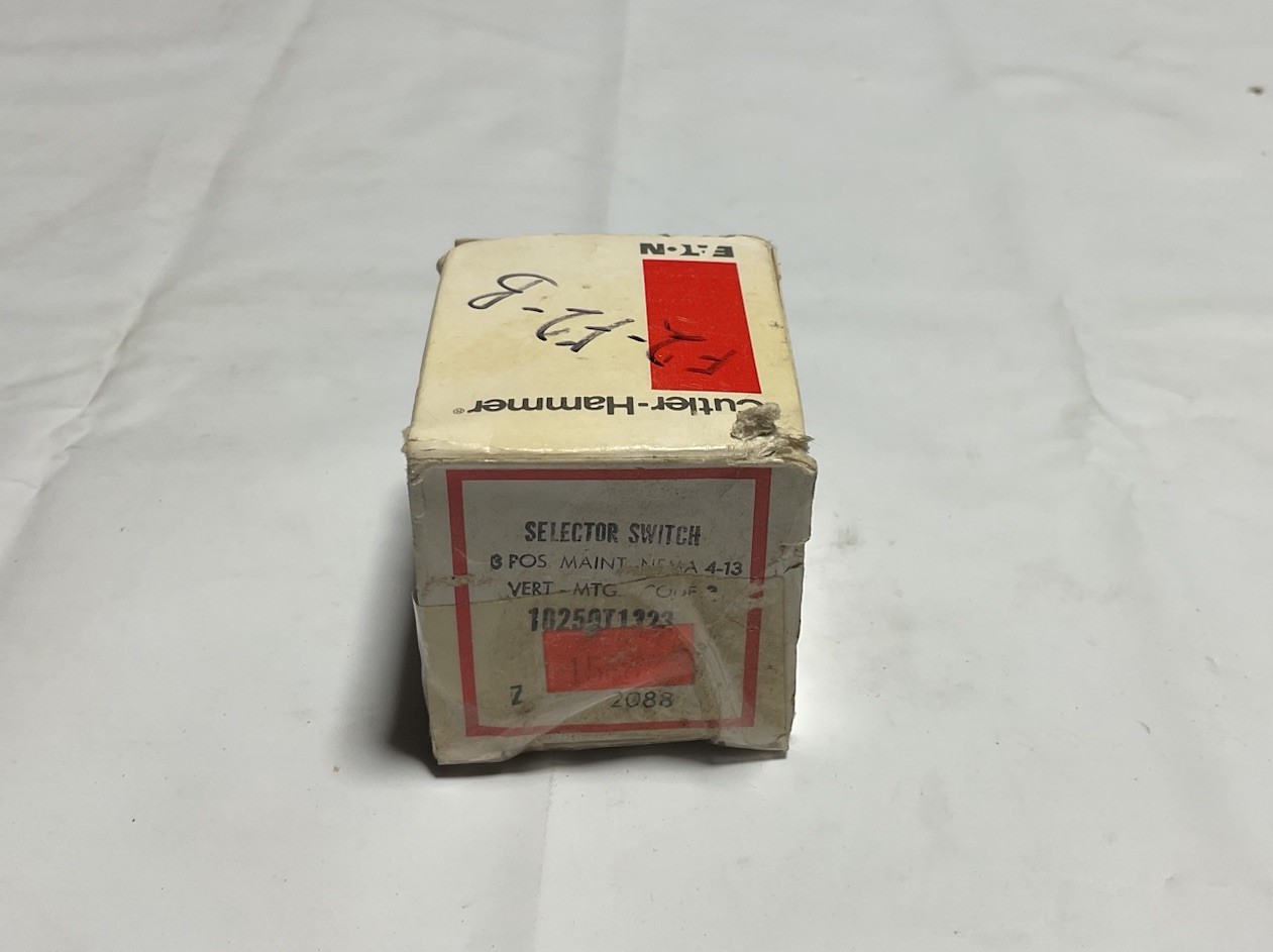 Eaton 10250T1323 Selector Switch Operator, 3-Pos