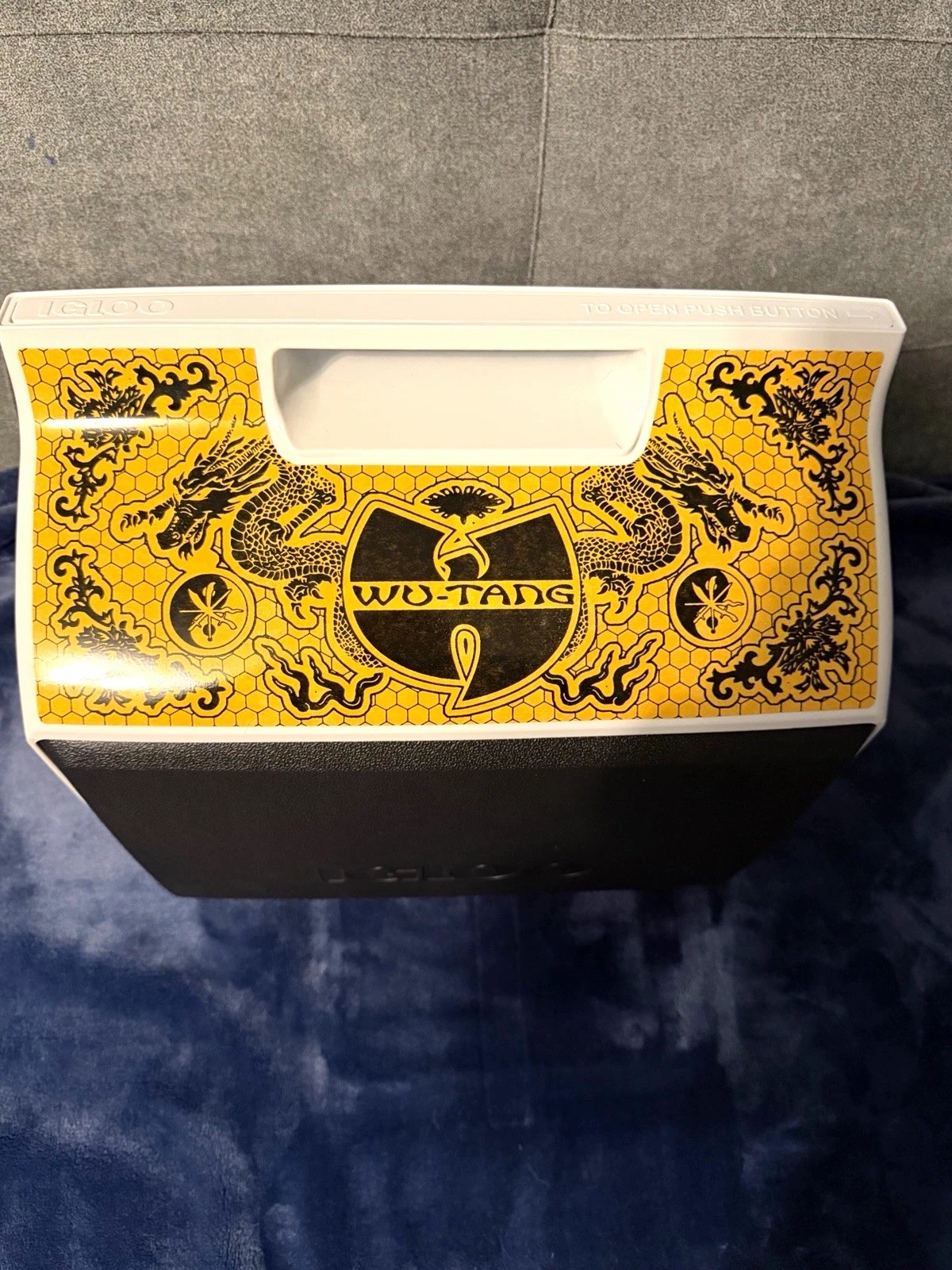 Igloo Playmate Wu-Tang Clan Ice Chest Cooler,  10 qt, Drain Included