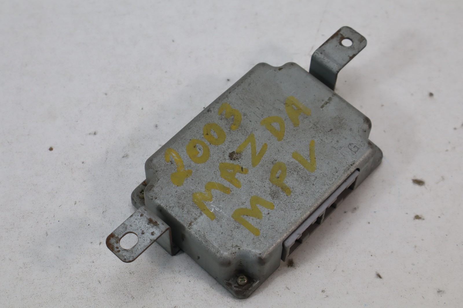 2002-2003 Mazda MPV Transmission Control Module TCM AJ51189E1 H OEM