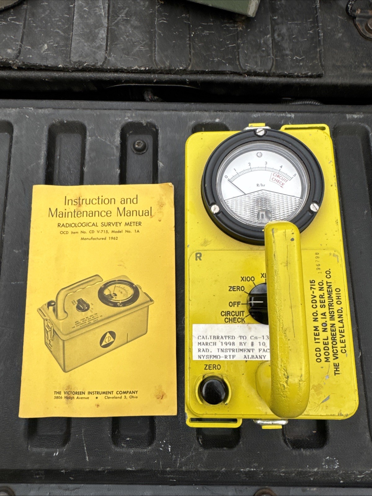 Victoreen Radiological SURVEY METER CDV-715 GEIGER COUNTER