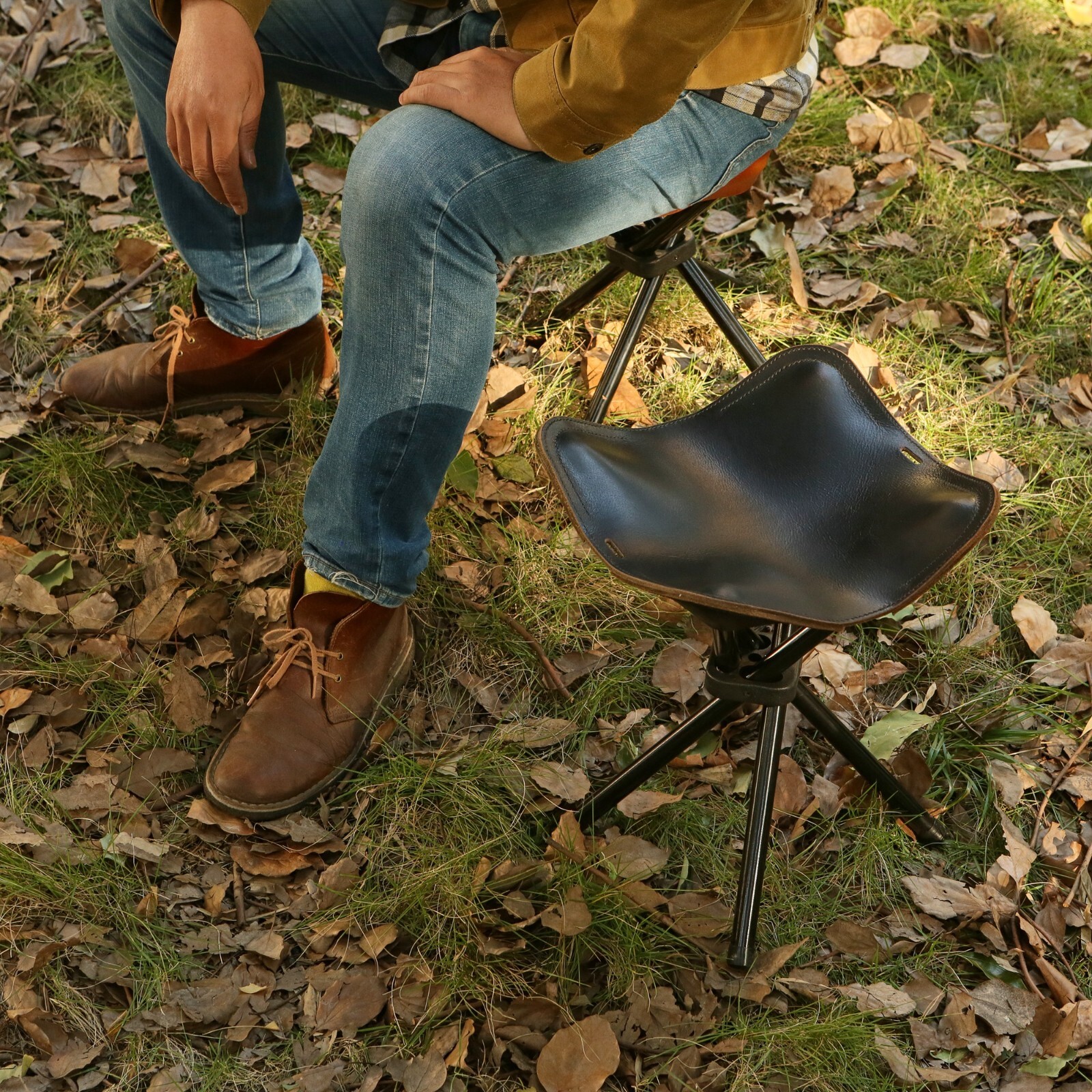 Leather Camping Stool Comfortable Folding Leather Stool for Hiking and Fishing
