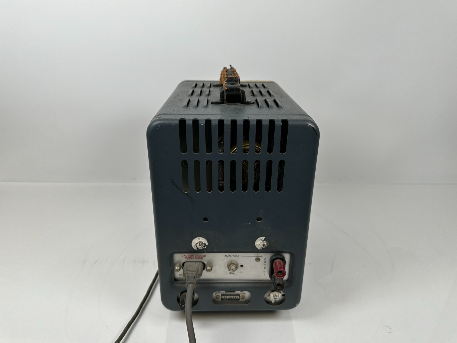 Vintage HP Hewlett Packard 411A RF Millivoltmeter