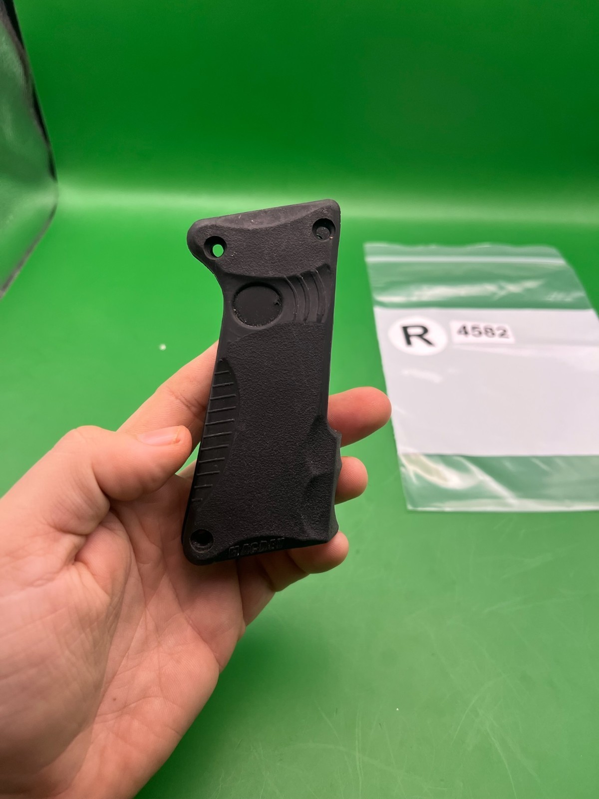 Macdev Grips