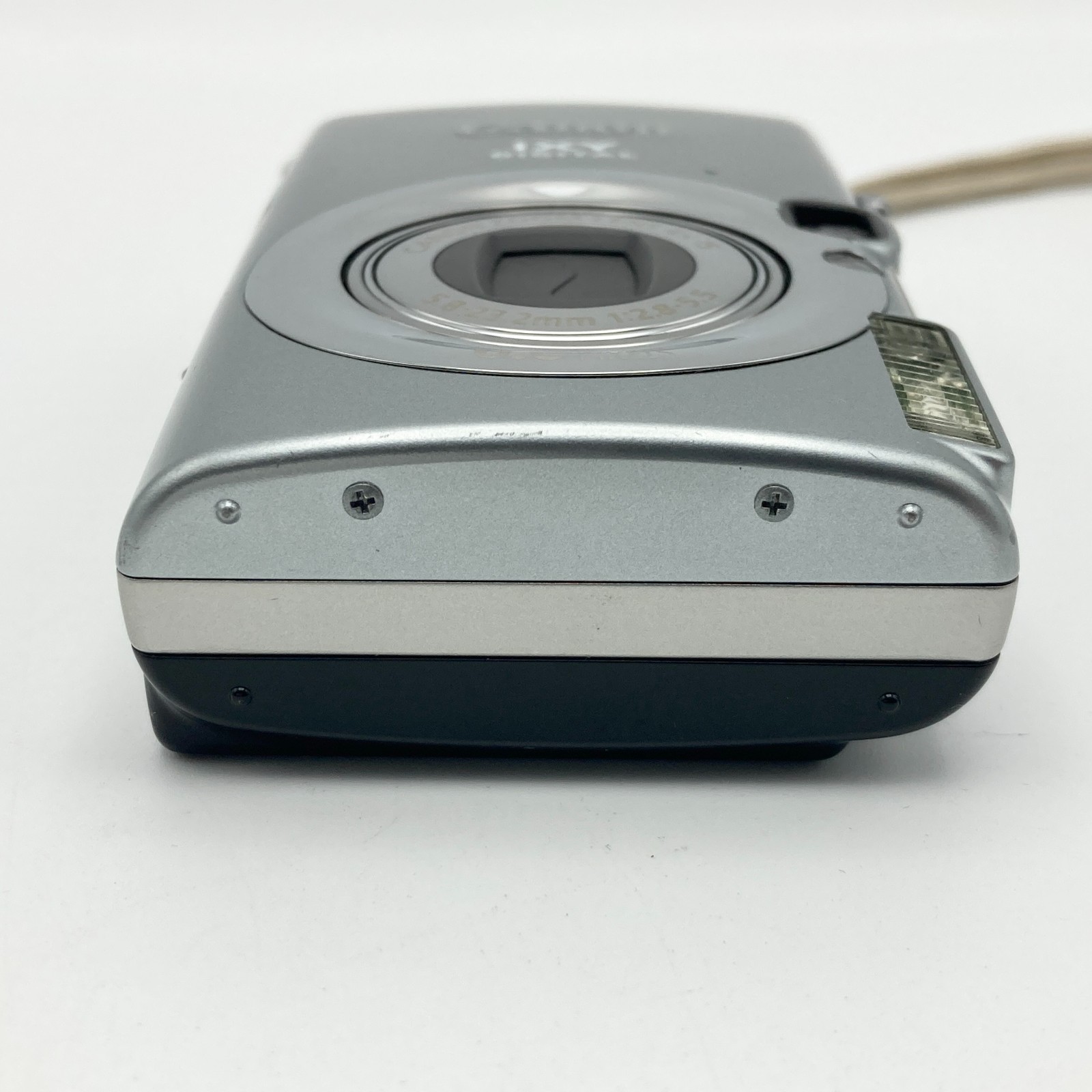 Canon IXY DIGITAL 800 IS PC1176 Digital Camera Silver