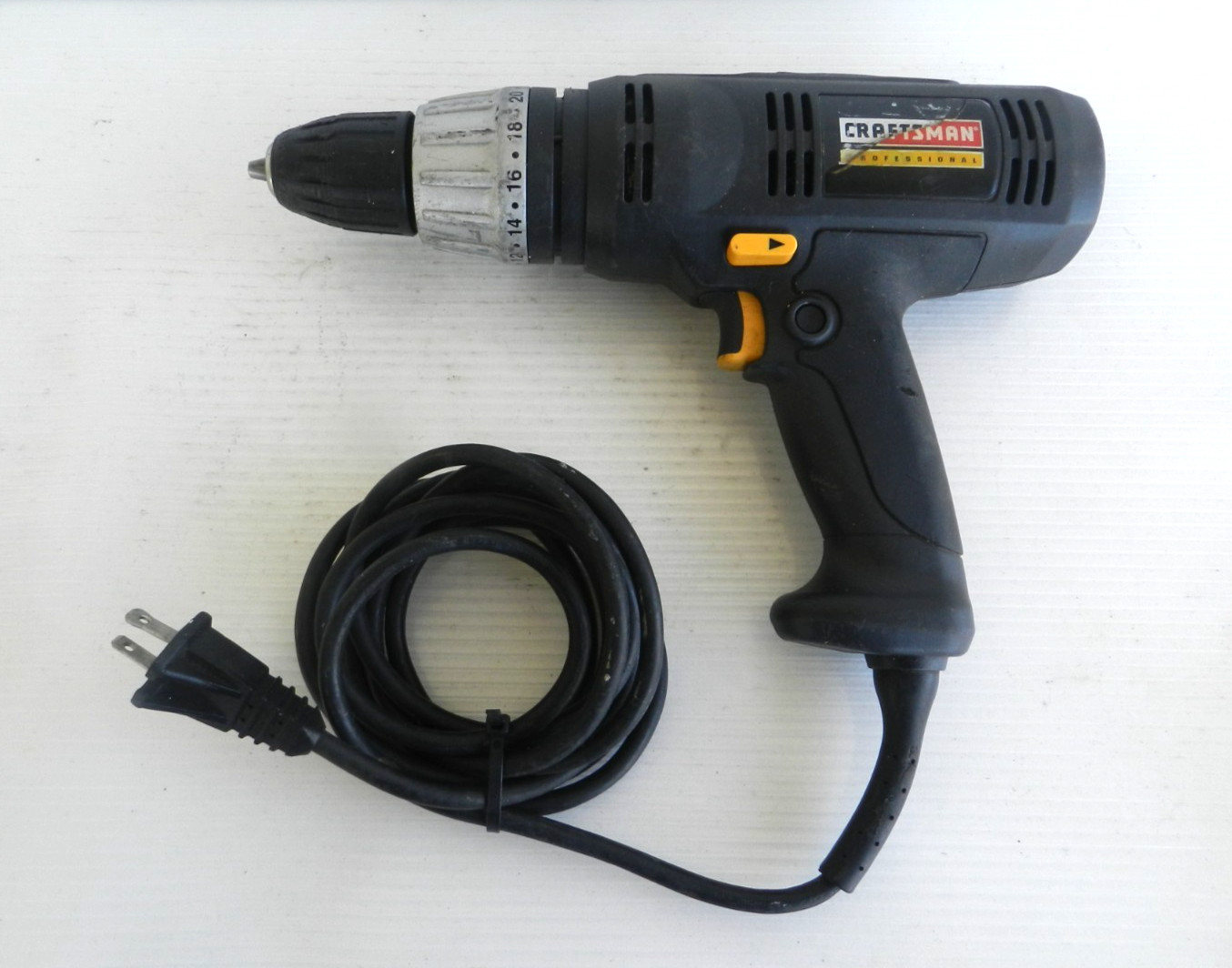 CRAFTSMAN 315.279940 5.5A 0-400 LOW 0-1400 HIGH VSR 3/8" DRILL/DRIVER -PRE-OWNED